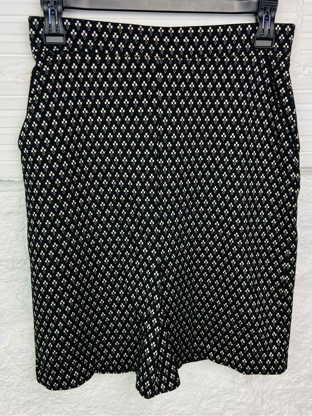 Banana Republic Black and White Micro-Pattern A-Line pencil Skirt size 2